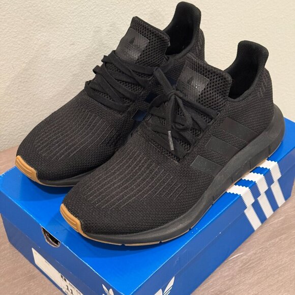 Adidas Originals Swift Run OG Sneakers Black Gum Men's Casual Shoes - Picture 2 of 6